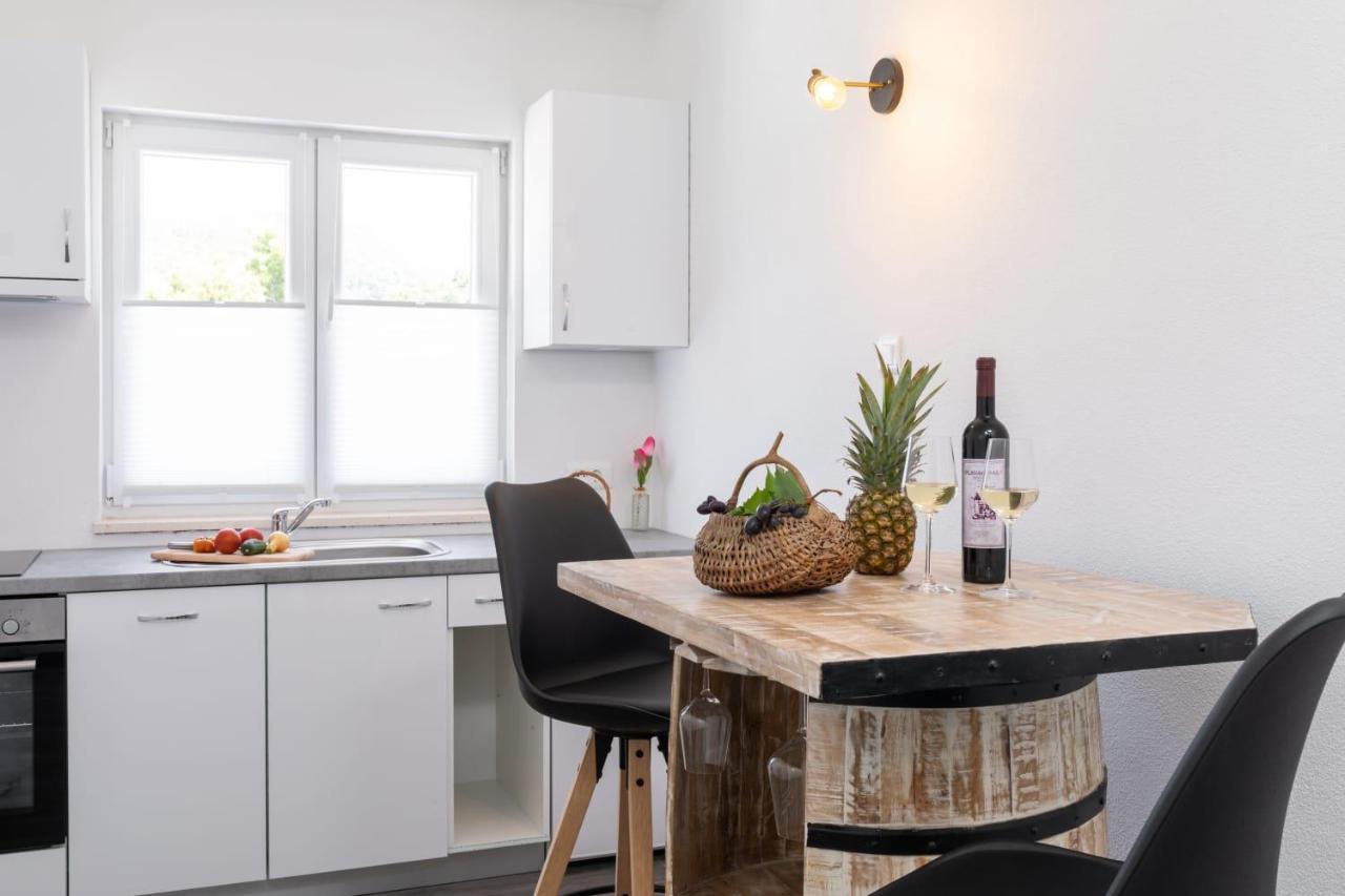 Maloa One Bedroom Apartment Smokvica  외부 사진