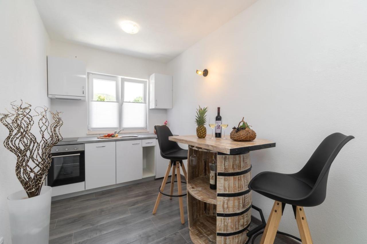 Maloa One Bedroom Apartment Smokvica  외부 사진